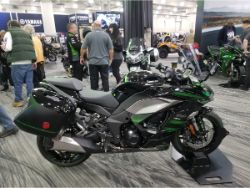 2020-Kawasaki-Ninja-Touring.jpg