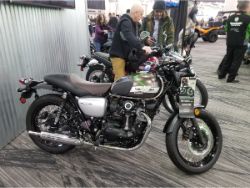 Kawasaki-W800-Cafe.jpg